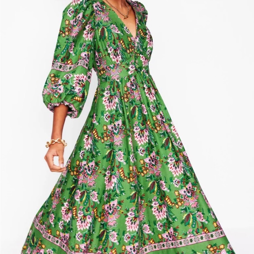 Boden Lola Blouson Maxi Dress
Green, Botanica Terrace size 12R